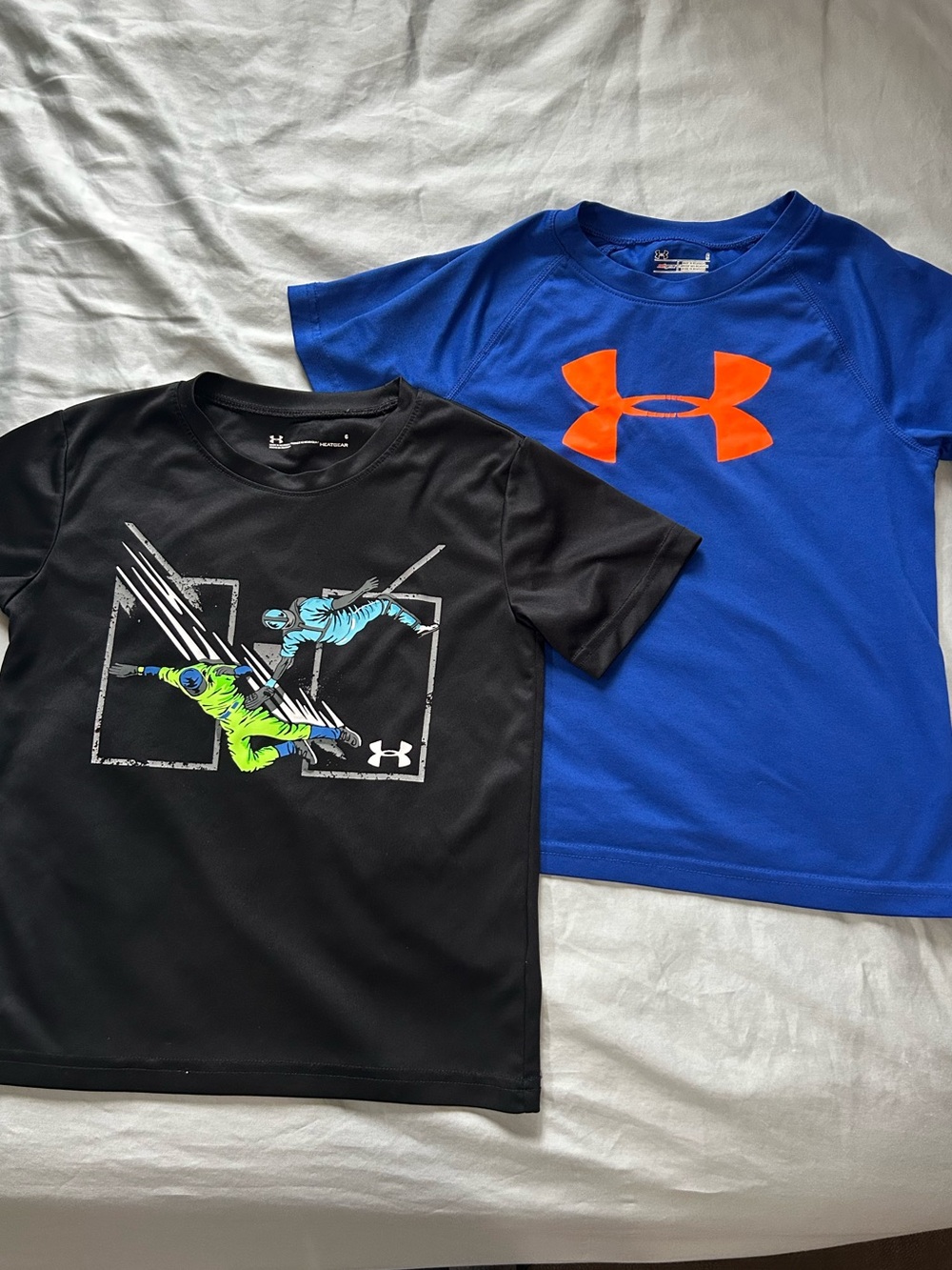 Under Armour Boys' HEAT GEAR Short Sleeve Tees size 6 (bundle of 2)